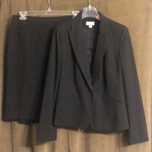 Ann Taylor LOFT dress suit—skirt w/jacket, size 8